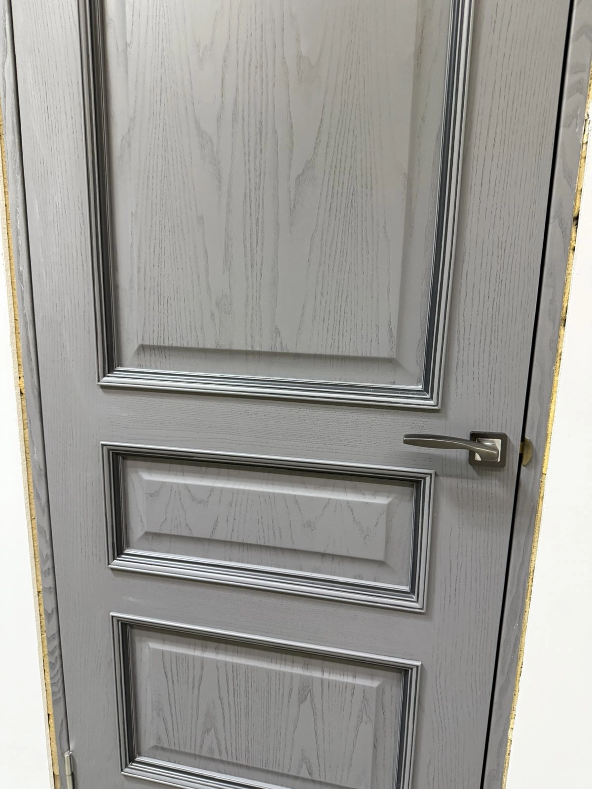 РАСПРОДАЖА ВИТРИНЫ! ВЕНА серый ясень,  полотно 800 х 2300 мм, (дверь в сборе в комплекте с фурнитурой) открывание - левое. Подробности у менеджеров!