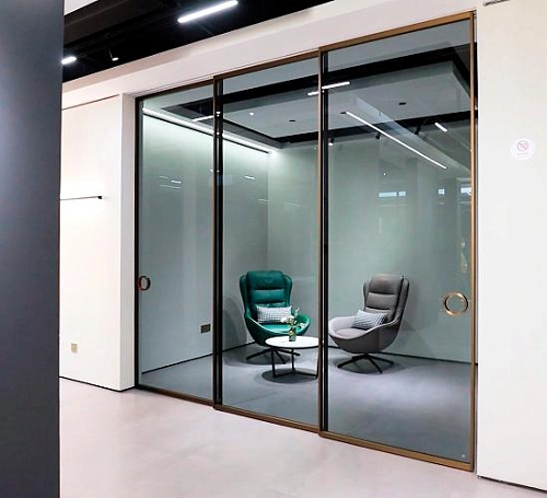 Perete cu 3 desparțituri glisante